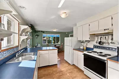 456 SE Villa Dr, Corvallis, OR 97333 - Photo 19