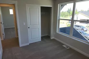 712 Magnolia Ave, Woodburn, OR 97071 - Photo 27