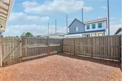 712 Magnolia Ave, Woodburn, OR 97071 - Photo 21