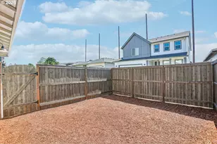 712 Magnolia Ave, Woodburn, OR 97071 - Photo 21
