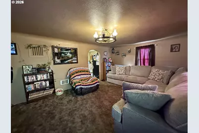 467 17th St, Springfield, OR 97477 - Photo 3