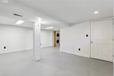 9328 SE Glenwood St, Portland, OR 97266 - Photo 33