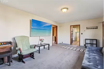 9328 SE Glenwood St, Portland, OR 97266 - Photo 9