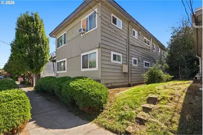 2554 NE Hoyt St, Portland, OR 97232 - Photo 11