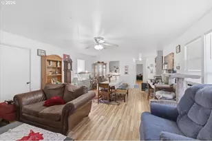 1044 23rd Ave, Sweet Home, OR 97386 - Photo 5