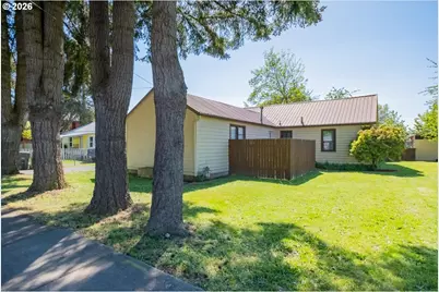 1044 23rd Ave, Sweet Home, OR 97386 - Photo 3