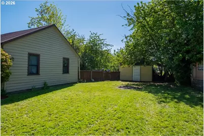 1044 23rd Ave, Sweet Home, OR 97386 - Photo 25