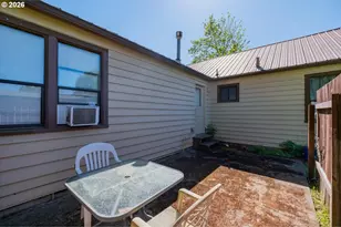 1044 23rd Ave, Sweet Home, OR 97386 - Photo 21