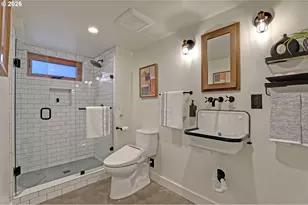 3335 NE Holladay St, Portland, OR 97232 - Photo 29