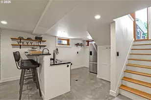 3335 NE Holladay St, Portland, OR 97232 - Photo 27