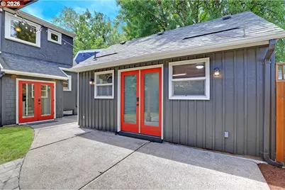 3335 NE Holladay St, Portland, OR 97232 - Photo 37