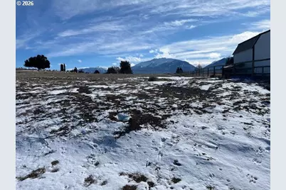 1009 Summit Dr, Enterprise, OR 97828 - Photo 1