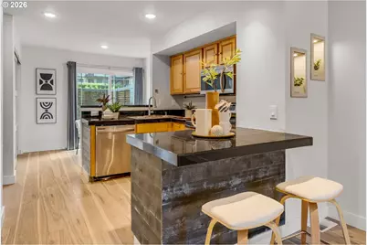 6836 N Pittsburg Ave, Portland, OR 97203 - Photo 11
