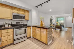 6836 N Pittsburg Ave, Portland, OR 97203 - Photo 15