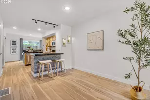 6836 N Pittsburg Ave, Portland, OR 97203 - Photo 9