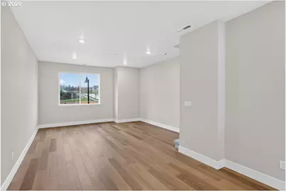 7527 NW Eleanor Ave, Portland, OR 97229 - Photo 5