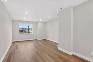 7527 NW Eleanor Ave, Portland, OR 97229 - Photo 5