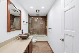 2221 SW 1st Ave, Portland, OR 97201 - Photo 21