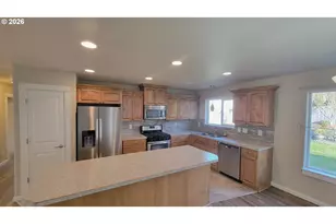 1570 West Basil Street, Roseburg, OR 97471 - Photo 7