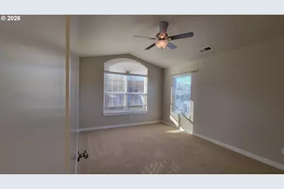 1570 W Basil St, Roseburg, OR 97471 - Photo 19