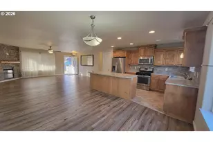 1570 West Basil Street, Roseburg, OR 97471 - Photo 11