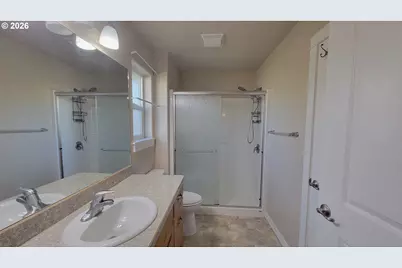 1570 W Basil St, Roseburg, OR 97471 - Photo 27