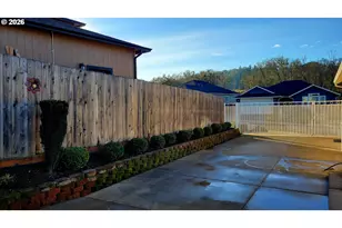 1570 West Basil Street, Roseburg, OR 97471 - Photo 29