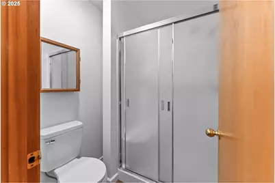 2245 NW Cabrillo Ct, Roseburg, OR 97471 - Photo 15