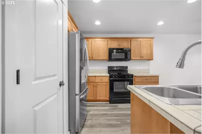870 NW 3rd Ave, Canby, OR 97013 - Photo 11