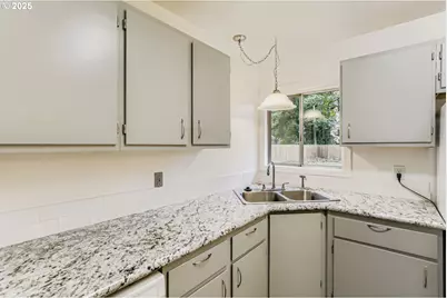 2237 SE 189th Ave, Portland, OR 97233 - Photo 13