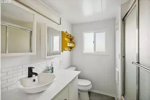 18989 NE Marine Dr, Portland, OR 97230 - Photo 23