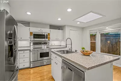 2453 Pioneer Pike, Eugene, OR 97401 - Photo 15