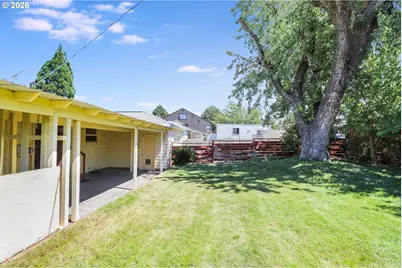 814 W 11th St, The Dalles, OR 97058 - Photo 45