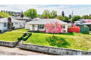 814 W 11th St, The Dalles, OR 97058 - Photo 3