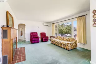 814 W 11th St, The Dalles, OR 97058 - Photo 13
