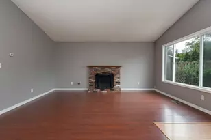 2024 NE Poynter St, Hillsboro, OR 97124 - Photo 7