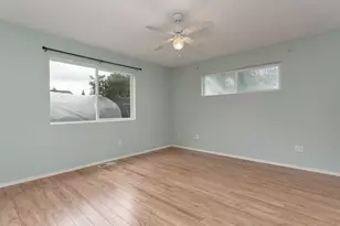 2024 NE Poynter St, Hillsboro, OR 97124 - Photo 21