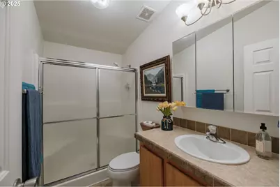 698 Royalty Cir, Salem, OR 97301 - Photo 13