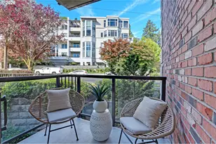 2454 NW Westover Rd, Portland, OR 97210 - Photo 5
