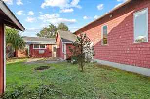 7995 Marigold St, Rockaway Beach, OR 97136 - Photo 9