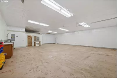 105 E 6th St, Lowell, OR 97452 - Photo 15