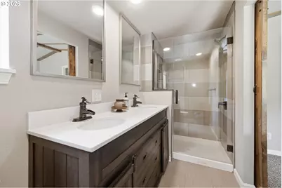 105 E 6th St, Lowell, OR 97452 - Photo 11