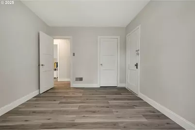 2309 SE 135th Ave, Portland, OR 97233 - Photo 25