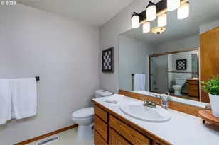 2234 SE 74th Ave, Hillsboro, OR 97123 - Photo 25
