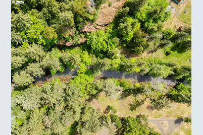 400 Newbridge Rd, Glide, OR 97443 - Photo 9