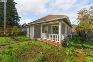 1530 SE Hamilton St, Roseburg, OR 97470 - Photo 3