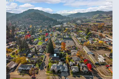 1530 SE Hamilton St, Roseburg, OR 97470 - Photo 39