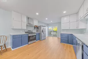 1530 SE Hamilton St, Roseburg, OR 97470 - Photo 11