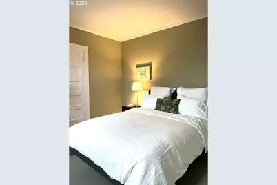 138 NE 18th Ave, Portland, OR 97232 - Photo 35