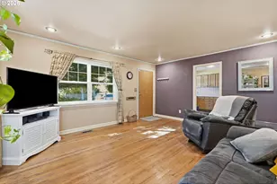 9715 N Syracuse St, Portland, OR 97203 - Photo 9